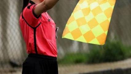 Y&ouml;netici kadın hakemi rahatsız etti iddiası! G&ouml;revini bırakmak zorunda kaldı