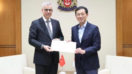 Bakan Memişoğlu, Singapur'da resmi temaslarda bulundu