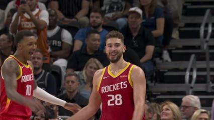 Alperen'den NBA'de g&ouml;vde g&ouml;sterisi! San Antonio'ya kabus oldu