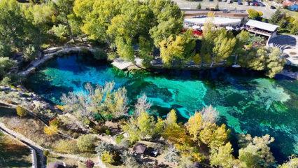 Boncuk gibi parlıyor! Sivas&rsquo;ın doğal akvaryumu sonbahar renkleri ile s&uuml;slendi