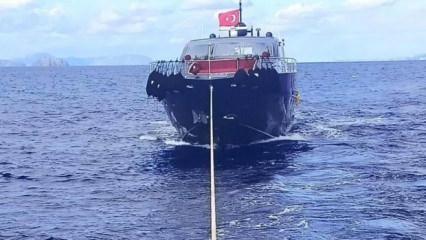 Dat&ccedil;a a&ccedil;ıklarında s&uuml;r&uuml;klenen tekne kurtarıldı