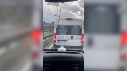 Vakaya giden ambulansa pes dedirten engel! Servis s&uuml;r&uuml;c&uuml;s&uuml; bana mısın demedi!