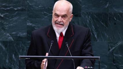 Eylemler devam ediyor! Başbakandan istifa talebine cevap