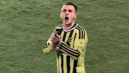 &Ouml;nce ıslık sonra alkış... Kerem'den F.Bah&ccedil;e taraftarına olay hareket