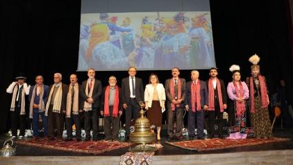 T&uuml;rk d&uuml;nyası ozanları Gaziantep'te buluştu