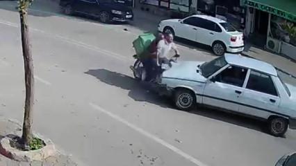 Adana'da otomobil ile motosiklet &ccedil;arpıştı: Karı koca yaralandı