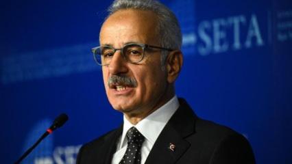 Bakan Uraloğlu, milli hızlı trenle Ankara-Kırıkkale hattında test s&uuml;r&uuml;ş&uuml; yaptı