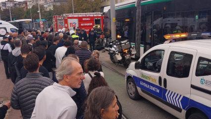 Kocaeli'de tramvay iki kadına &ccedil;arptı: 1 &ouml;l&uuml;!