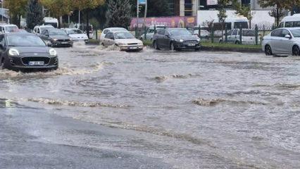 Malatya'da sağanak nedeniyle yollar g&ouml;le d&ouml;nd&uuml;