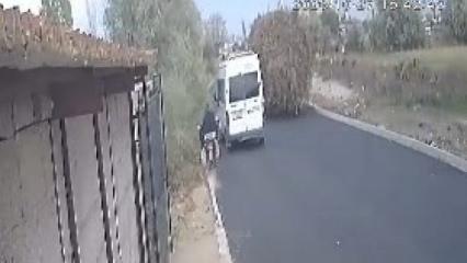 Niğde'de sollama yaparken şarampole devrilen motosikletli ağır yaralandı
