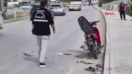  TIR ile motosiklet &ccedil;arpıştı: &Ouml;l&uuml; ve yaralılar var