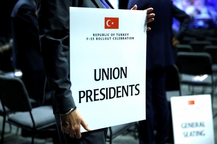 <p>Savunma Sanayi Müsteşar Yardımcısı Serdar Demirel, sadece bugün uçak almadıklarına dikkat çekerek....</p>
