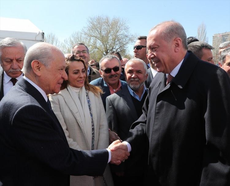<p>Cumhur İttifakı'nın liderleri Büyük Ankara Mitingi öncesinde bir araya geldi.</p>
