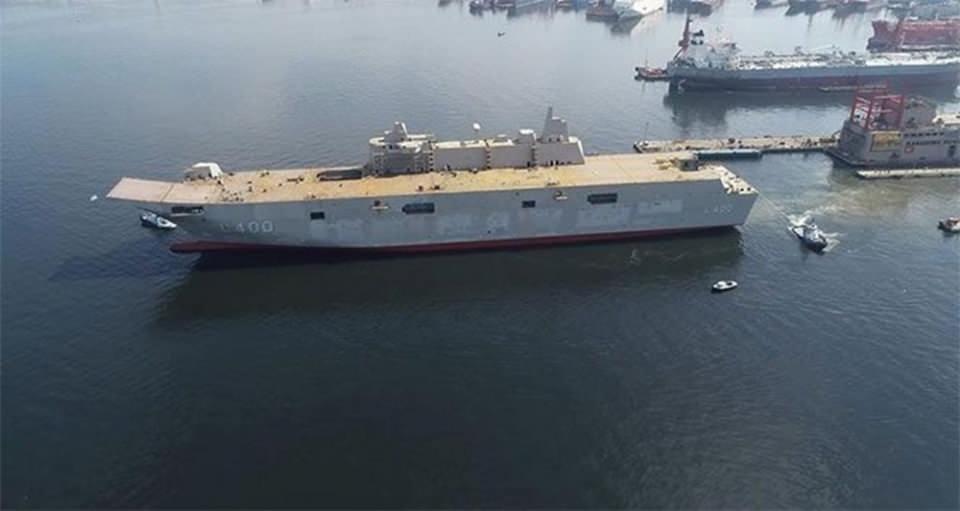 <p><strong>TÜRKİYE'NİN EN BÜYÜK SAVAŞ GEMİSİ İÇİN TARİH VERİLDİ</strong><br />
<br />
Cumhurbaşkanlığı Savunma Sanayii Başkanlığı tarafından başlatılan Çok Maksatlı Amfibi Hücum Gemisi (LHD) Projesi kapsamında TCG Anadolu gemisinin yapımına başlandı.</p>

<p>Türkiye’nin en büyük savaş gemisi olacak TCG Anadolu 2020 sonunda hizmete girecek.</p>
