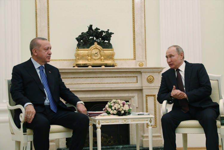 <p>Türkiye Cumhurbaşkanı Recep Tayyip Erdoğan ve Rusya Devlet Başkanı Vladimir Putin, Rusya'nın başkenti Moskova'da bir araya geldi.</p>
