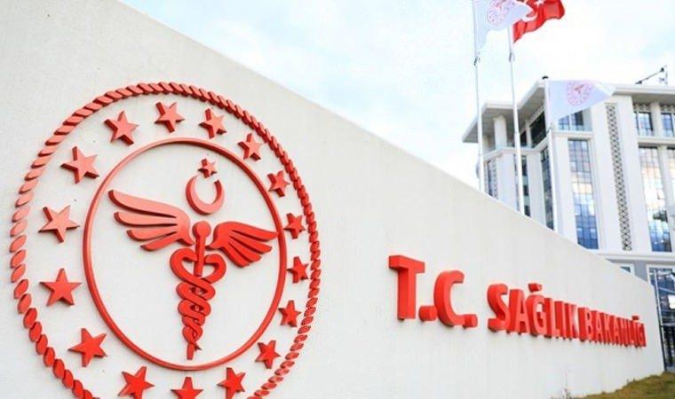 <p>Koronavirüsün Türkiye’de de etkisini göstermeye başlamasından sonra Sağlık Bakanlığı, ülke genelinde koronavirüs hastalarının başvurabileceği hastanelerin listesini açıkladı. Türkiye’de şu anda 25 hastanede koronavirüs testi yapılabiliyor.<br />
 </p>

<p><span style="color:#FFD700"><strong>İŞTE HERHANGİ BİR ŞÜPHE DURUMUNDA TÜRKİYE'DE KORONAVİRÜS TESTİ YAPTIRABİLECEĞİNİZ 25 HASTANE...</strong></span></p>
