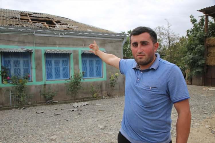 <p>Saldırılara rağmen evlerini terketmediklerini ifade eden Ağayev, Azerbaycan ordusuna güvendiğini vurguladı.</p>

<p>​</p>
