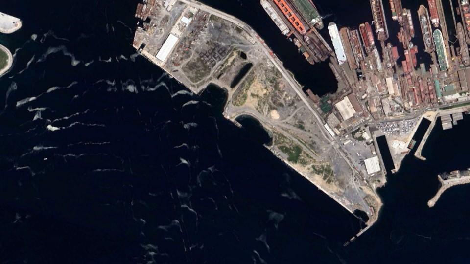 <p>İstanbul Anadolu yakası sahillerinde yoğun müsilaj uzaydan görüntülendi.</p>
