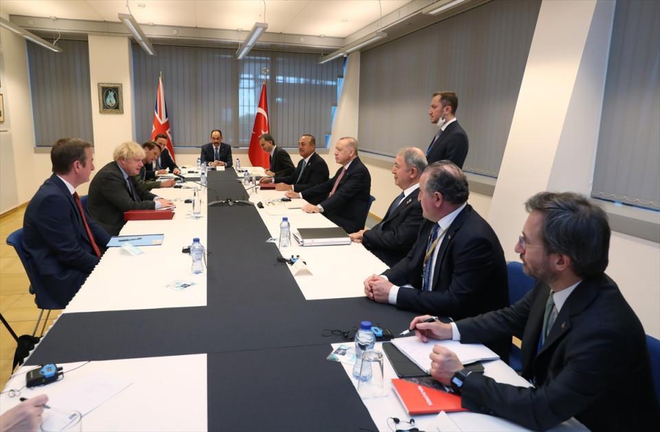 <p>Cumhurbaşkanı Recep Tayyip Erdoğan, NATO Liderler Zirvesi kapsamında geldiği Belçika’nın başkenti Brüksel’de İngiltere Başbakanı Boris Johnson ile görüştü.</p>

<p> </p>
