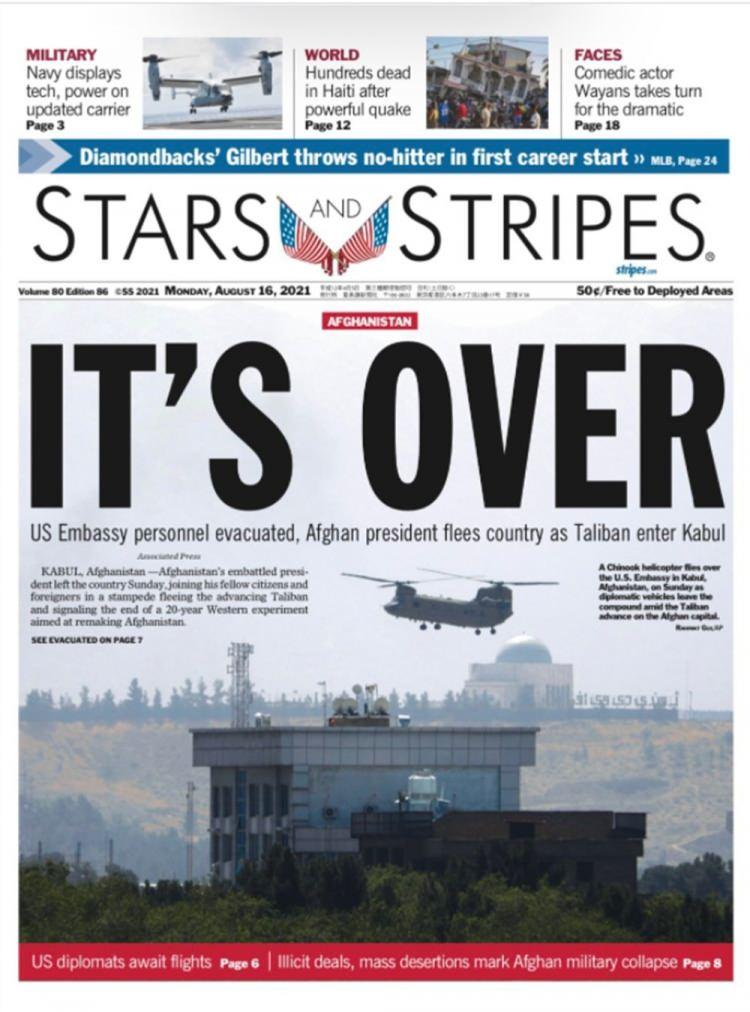 <p>ABD silahlı kuvvetlerinin günlük gazetesi Stars and Stripes, Kabil'in çatılarında uçan bir Amerikan helikopterinin fotoğrafına yer vererek, "Bitti" manşetini attı.</p>
