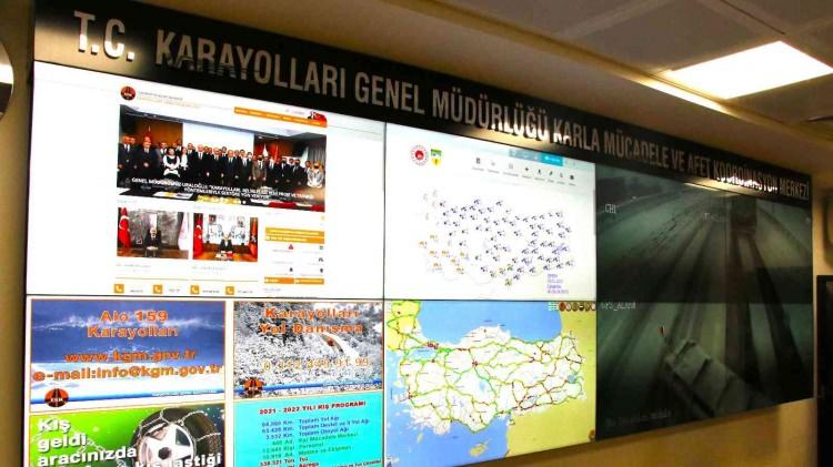 <p>Ankara-İstanbul Otoyolu'nda 46 kamyon, 1 kurtarıcı, 4 çekici, 18 yükleyici, ve 290 personelin katılımıyla kar mücadelesi sürdürülmektedir.</p>

<p>Ankara- İstanbul Otoyolu'nda ulaşım her iki yönde sağlanmaktadır.</p>
