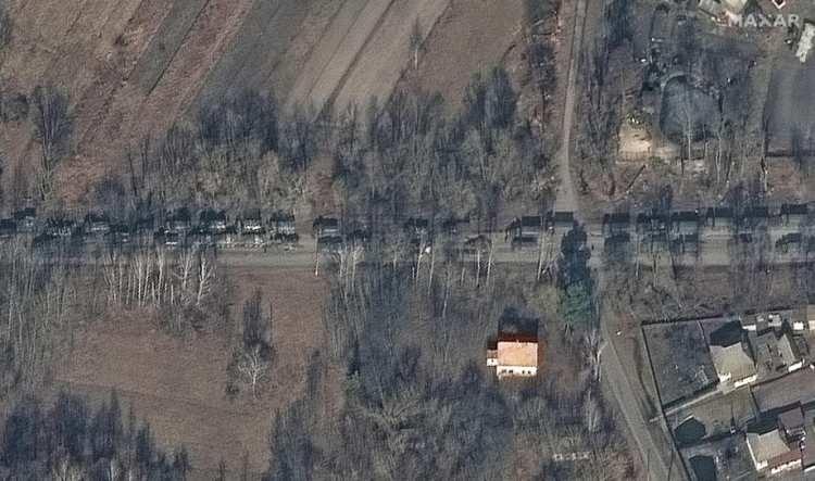 <p>Maxar ayrıca, paylaştığı uydu görüntüleri ile Gostomel’deki Antonov Askeri Havaalanı’nı düzenlenen hava saldırıları sonucu aldığı hasarı da ortaya çıkardı.</p>
