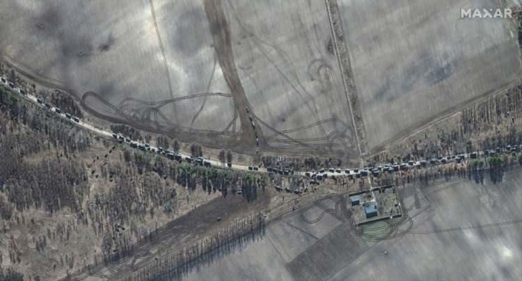 <p>Gün içerisinde elde ettiği yeni görüntüleri servis eden şirket, konvoyun Kiev’e 27 mil (43 km) mesafedeki Antonov Hava Üssü'nden Ukrayna’nın Prisbyrsk kentinin kuzeyine kadar uzandığını kaydetti.</p>

<p> </p>
