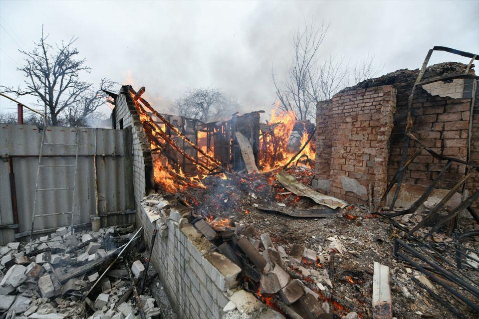 <p>Ukrayna'nın ikinci büyük kenti olan Harkiv'de kent meydanı bombalandı.</p>

<p><strong>İŞTE SAVAŞIN EN ACI FOTOĞRAFLARI...</strong></p>
