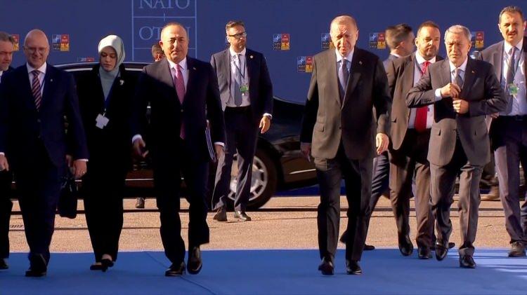 <p>Cumhurbaşkanı Recep Tayyip Erdoğan, İspanya’nın başkenti Madrid’de NATO Devlet ve Hükümet Başkanları Zirvesi kapanış oturumuna katıldı</p>

<p> </p>
