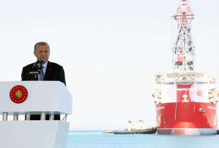 <p>Cumhurbaşkanı Erdoğan, "Abdülhamid Han gemimizi Yörükler-1 kuyusuna uğurlayacağız" diyerek geminin görev yerini açıkladı.</p>
