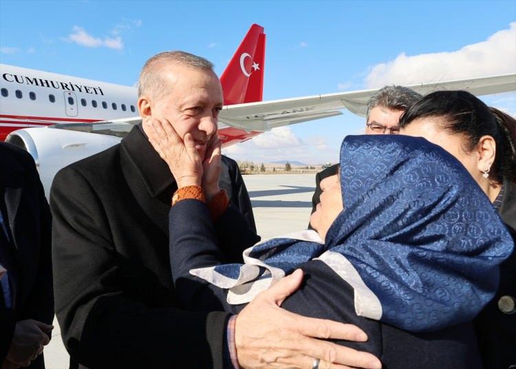<p>Cumhurbaşkanı Recep Tayyip Erdoğan, bazı programlara katılmak üzere Konya'ya geldi.</p>
