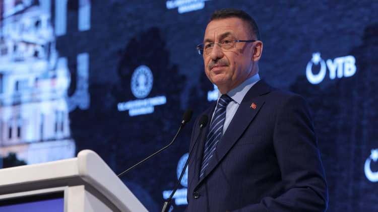 <p><strong>06.00</strong></p>

<p>Cumhurbaşkanı Yardımcısı Fuat Oktay, Süleyman Soylu Çevre Şehircilik ve İklim Değişikliği Bakanı Murat Kurum, Tarım ve Orman Bakanı Vahit Kirişçi, Gençlik ve Spor Bakanı Mehmet Kasapoğlu ile ikinci basın açıklamasını yaptı.</p>
