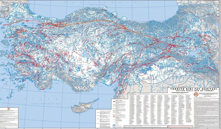 <p>MTA, Türkiye'nin en güncel, mevcut kullanımdaki fay hattı haritasını paylaştı. Ayrıca 5 yıl içerisinde yeni fay hattı çalışmalarının tamamlanıp çeşitli ölçekler halinde yayınlanması bekleniyor. İşte, bölgeden bölgeye aktif fay hatları!</p>