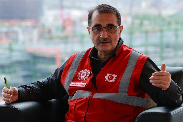 <p>Enerji ve Tabii Kaynaklar Bakanı Fatih Dönmez, MTA ekiplerinin saha inceleme ve çalışmalarını günlük takip ederek, ekiplerden sürekli bilgi aldı. </p>

<p> </p>
