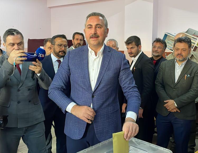 <p>Eski Adalet Bakanı ve AK Parti Gaziantep <a href=