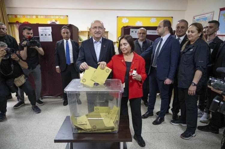 <p>CHP Genel Başkanı Kemal Kılıçdaroğlu, oy kullandığı sandıkta en fazla oyu Millet İttifakı'nın cumhurbaşkanı adayı <a href=