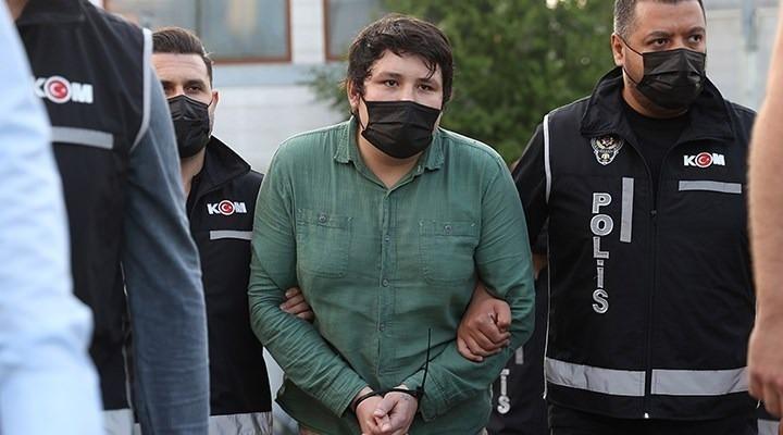 <p>132 bin kişiyi 1 milyar lira dolandırdığı iddiasıyla 85 bin 646 yıla kadar hapis istemiyle yargılanan Tosuncuk Mehmet Aydın'ın kara kutusu <a href=