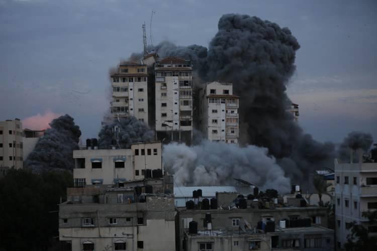 <p>Gazze'de her şeyin bombardımana maruz kaldığı ve şu ana <a href=