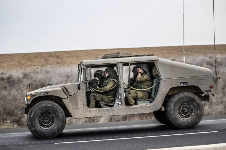 <p>İsrail'in Sderot bölgesinde İsrail ordusunun hazırlıklarındaki hareketlilik göze çarpıyor.</p>
