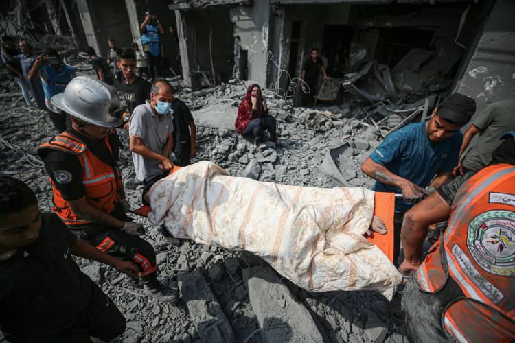 <p>Filistin Sağlık Bakanlığı, İsrail'in saldırılarında Gazze'de 1055 <a href=