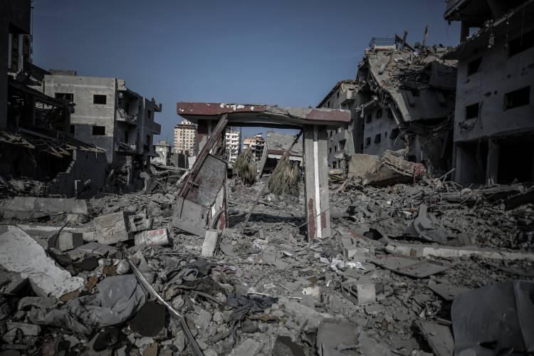 <p>İsrail'in Gazze'ye saldırılarında çoğu çocuk ve <a href=