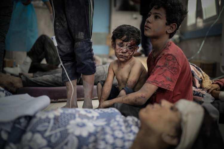 <p>Gazze Şeridi'nde, 29 bin konutun tamamen yıkıldığı, en az 2 bin kişinin enkaz <a href=