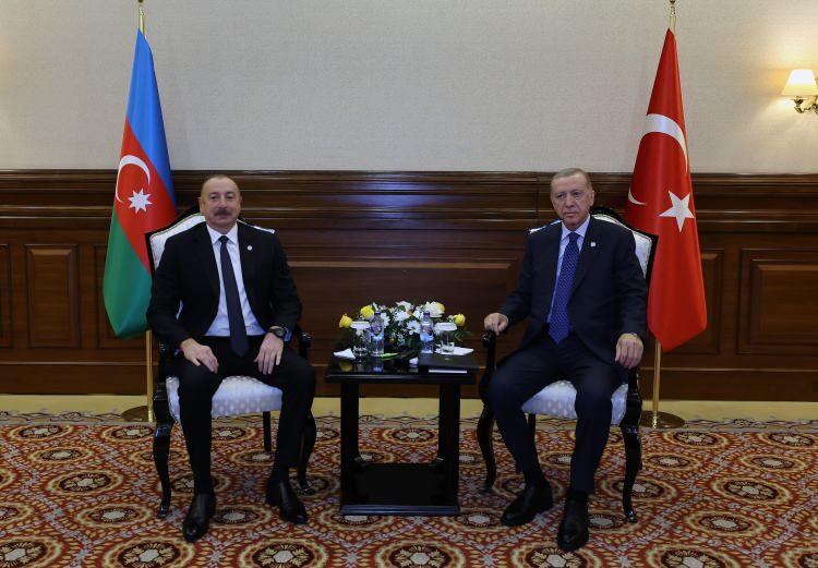 <p>Cumhurbaşkanı Recep Tayyip Erdoğan, Astana'da, Azerbaycan <a href=