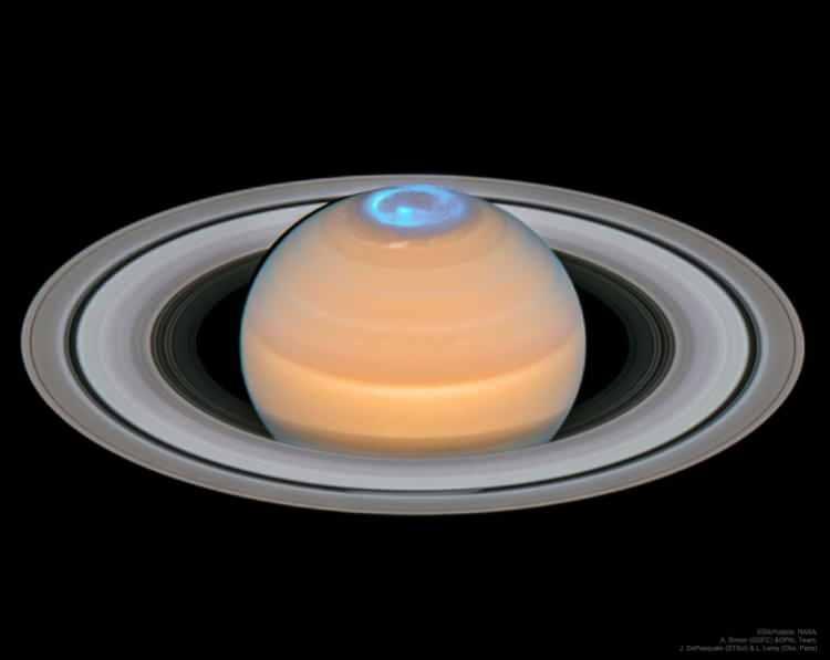 <p>Satürn'ün halkaları sonsuza dek burada kalmayacak. NASA, yerçekiminin onları yavaş yavaş çektiğini <a href=