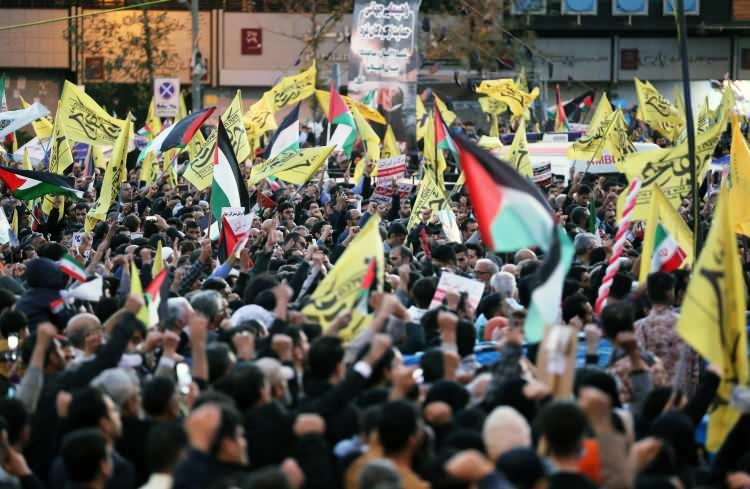 <p>İran'da İsrail’in Gazze'ye yönelik saldırılarını, hastaneleri işgal etmesi, kadın ve çocukların öldürmesi protesto edildi.</p>
