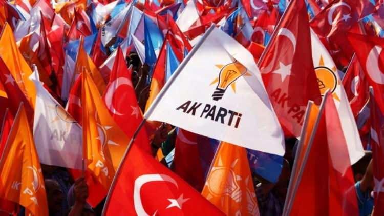 <p>Seçim çalışmalarına hız veren AK Parti'de il ve ilçelerin belediye başkan adayları için istişareler sürüyor.</p>