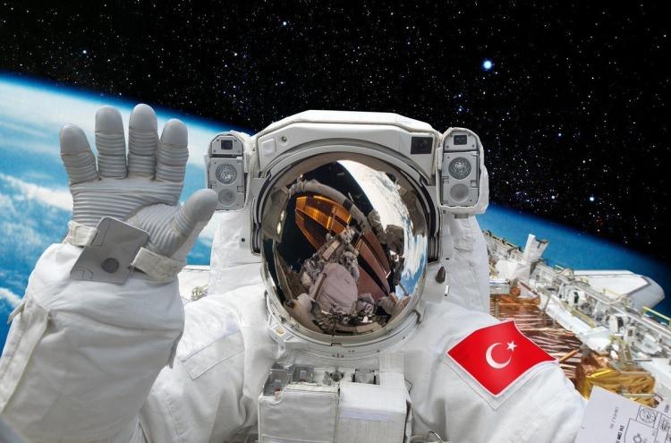 <p><strong>Astronotlar nerede eğitim aldı?</strong></p><div> </div><div> </div><div> </div><div>Türkiye'nin insanlı ilk uzay görevini <a href=