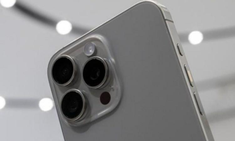 <p>The Information’ın haberine göre, Apple gerçekten de yeni iPhone’larına kamera tuşu yerleştirmeyi planlıyor. Bu bilginin iki <a href=