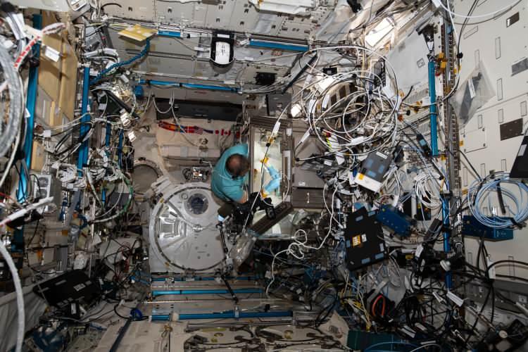 <p>Gezeravcı, ISS'ye ulaştığı günden bu yana 5 deneyi hayata geçirdi.</p>