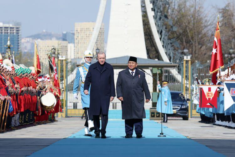 <p>Erdoğan, Subianto onuruna resmi akşam yemeği verecek.</p>
